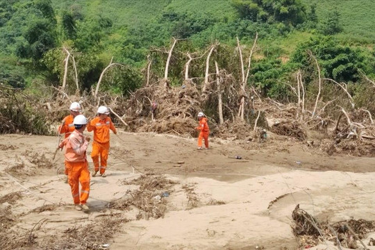 Điện lực Lào Cai vượt qua thử thách, khôi phục điện sau bão