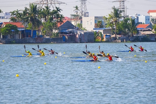 Khai mạc Giải Đua thuyền Rowing và Canoeing Vô địch quốc gia năm 2024