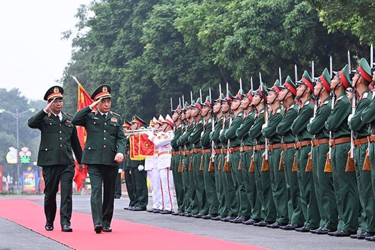 Đề xuất điều kiện thăng quân hàm cấp tướng vượt bậc, trước thời hạn