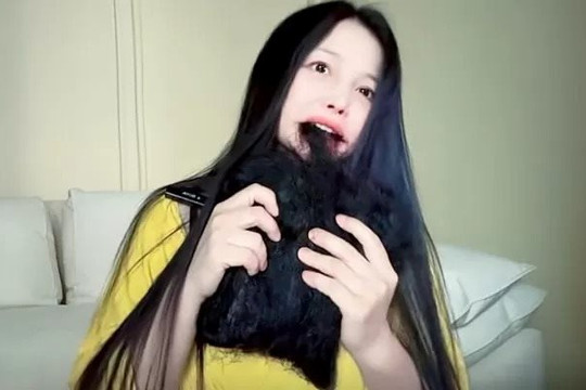 Món ăn đường phố “kinh dị” gây sốt ở Trung Quốc