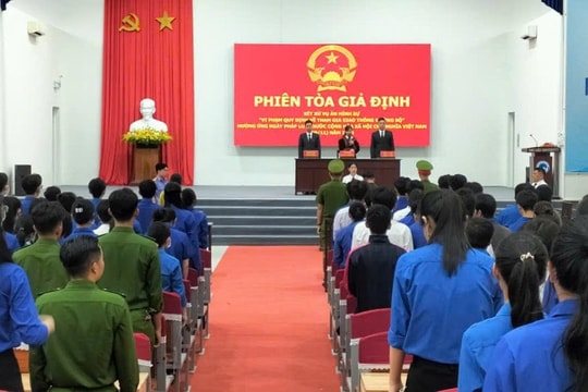 Tuyên truyền pháp luật về an toàn giao thông qua phiên tòa giả định