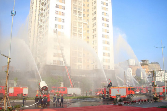Quảng Ninh diễn tập phương án chữa cháy và tìm kiếm cứu nạn cấp tỉnh