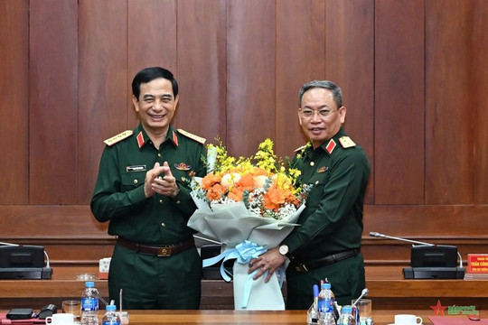 Đại tướng Phan Văn Giang dự, chỉ đạo Hội nghị bàn giao nhiệm vụ Tổng cục trưởng Tổng cục II