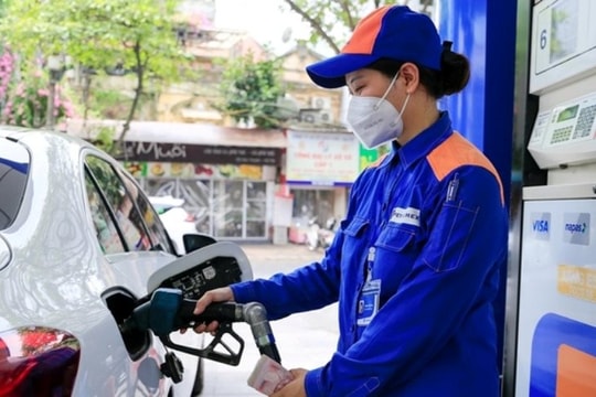 Bộ Tài chính đề xuất giảm 50% thuế bảo vệ môi trường với xăng dầu