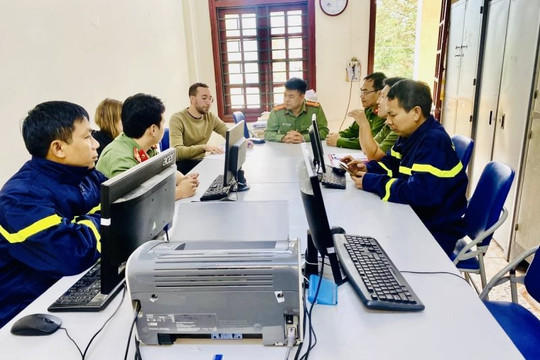 Công an thị xã Sa Pa đã tìm thấy du khách bị lạc trong rừng