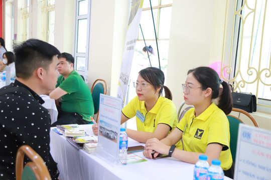 Hoàn thiện hành lang pháp lý trong lĩnh vực lao động, việc làm