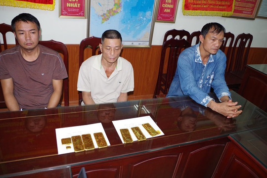 Công an Hà Nam bắt 3 đối tượng buôn lậu hơn 6kg vàng