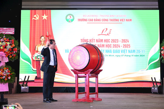 Trường CĐ Công thương Việt Nam khai giảng năm học mới tại cơ sở đào tạo TP. HCM