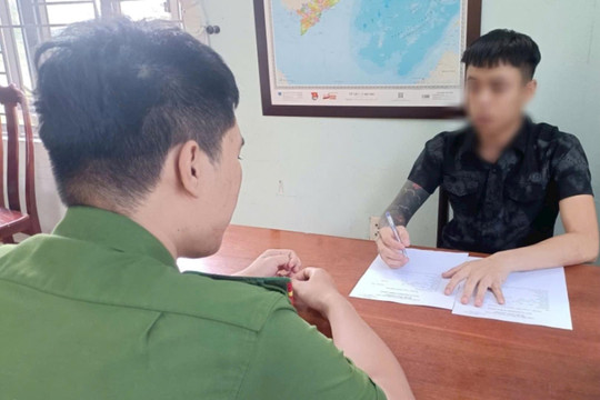 Vận động thành công đối tượng nổ súng ra đầu thú