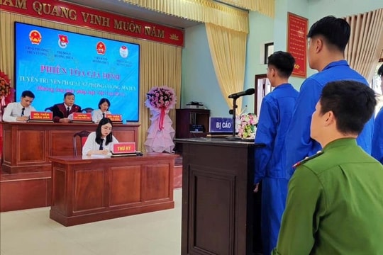 Tuyên truyền giáo dục về phòng chống ma túy nhân ngày Pháp luật Việt Nam