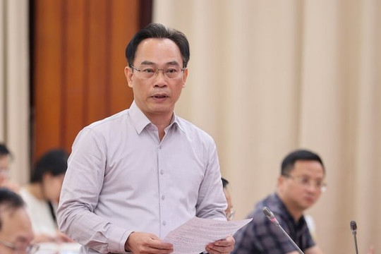 Áp chính sách đặc thù hỗ trợ thu nhập cho viên chức, nhân viên trường học