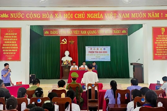 Phiên tòa giả định tuyên truyền, giáo dục pháp luật đến các em học sinh