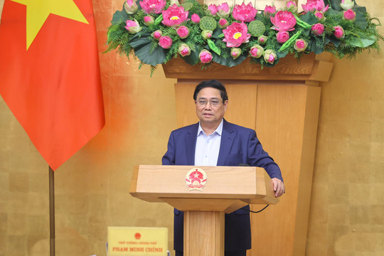 Thủ tướng yêu cầu quyết liệt triển khai 10 nhóm nhiệm vụ, giải pháp trọng tâm