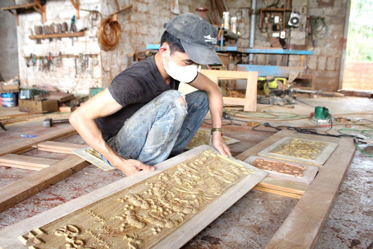 Thăng trầm nghề 'thổi hồn' vào gỗ