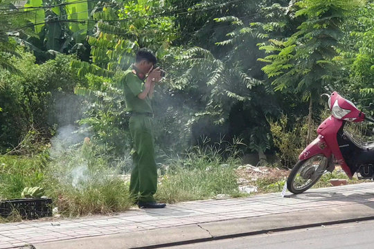 Đang chạy xe thì dừng lại rồi gục chết