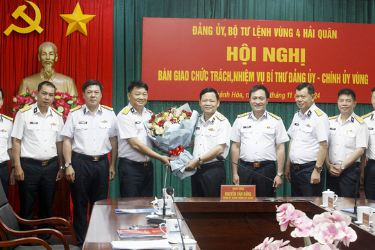 Bổ nhiệm chức vụ Chính ủy, Bí thư Đảng ủy Vùng 4 Hải quân