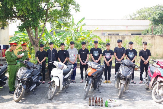 Khởi tố nhóm thanh niên gây rối trật tự công cộng
