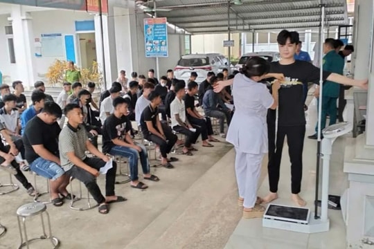 Phú Thọ: Huyện Yên Lập triển khai khám sơ tuyển Nghĩa vụ quân sự và Công an nhân dân