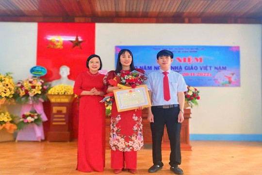 Cô giáo “truyền lửa” đam mê học Toán cho học sinh