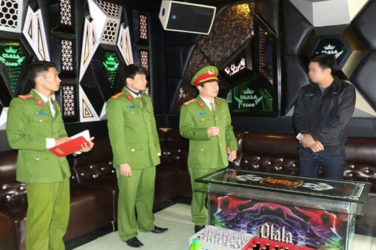 Không đủ điều kiện kinh doanh, hai cơ sở karaoke bị xử phạt