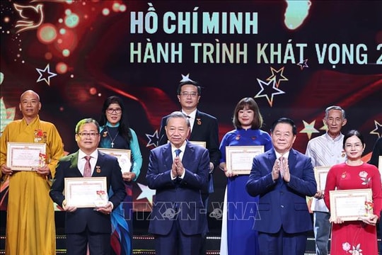 Tổng Bí thư Tô Lâm dự Chương trình 'Hồ Chí Minh-Hành trình khát vọng 2024'
