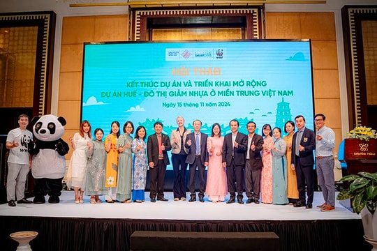 Thu gom và quản lý được 570 tấn rác thải nhựa tại miền Trung