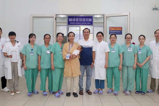 Thay máu 2 giờ liên tục cứu sống trẻ sơ sinh mắc bệnh hiếm gặp