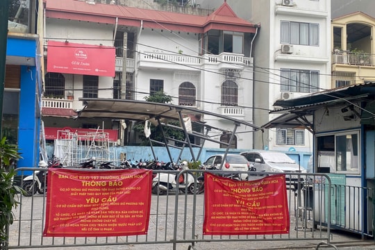 Phường Quan Hoa (quận Cầu Giấy, TP Hà Nội): Muôn kiểu "lách" biển cấm để ngang nhiên hoạt động