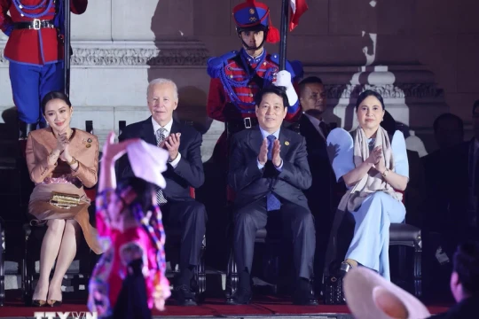 Chủ tịch nước Lương Cường dự Tiệc chiêu đãi chính thức các nhà lãnh đạo APEC