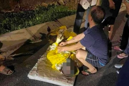 Người đàn ông gặp nạn nghi do pháo nổ