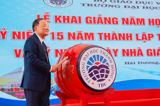 Trường Đại học Thành Đông kỷ niệm 15 năm thành lập, chào mừng Ngày Nhà giáo Việt Nam 20/11