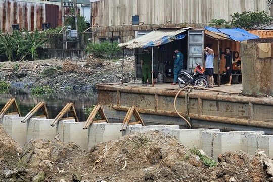 Làm rõ vụ thi thể nam giới trôi trên kênh nước Tham Lương- Bến Cát