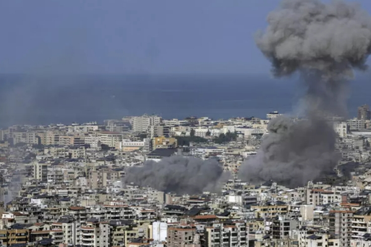 Israel tấn công ngoại ô phía Nam Beirut ngay sau lệnh sơ tán