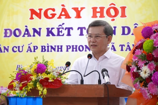 Bí thư Trung ương Đảng, Chánh án TANDTC Lê Minh Trí dự Ngày hội Đại đoàn kết toàn dân tộc tại Tiền Giang