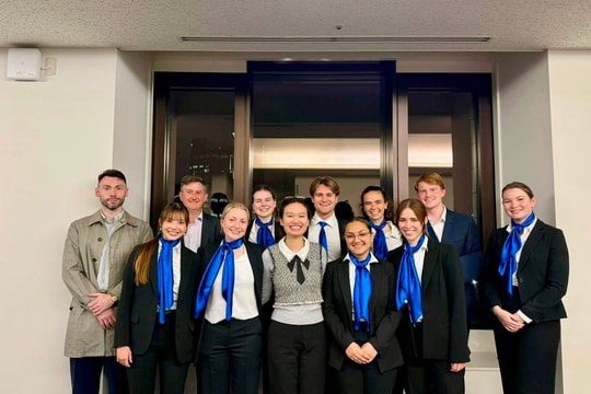 Một nữ sinh Việt Nam xuất sắc cùng Đội tuyển Australia vô địch INC