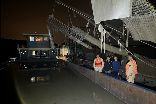 Hà Nội: Phát hiện nhóm đối tượng khai thác cát trái phép trên sông Hồng