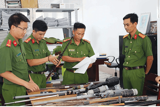 Quản lý, sử dụng vũ khí, vật liệu nổ và công cụ hỗ trợ thế nào?