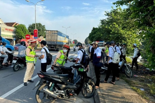 Tăng cường tuần tra, kiểm soát và xử lý học sinh vi phạm ATGT