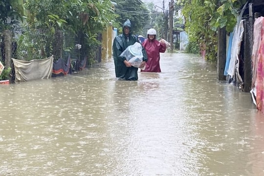 Thời tiết ngày 22/11: Quảng Trị đến Bình Định mưa to, lượng mưa trên 300mm