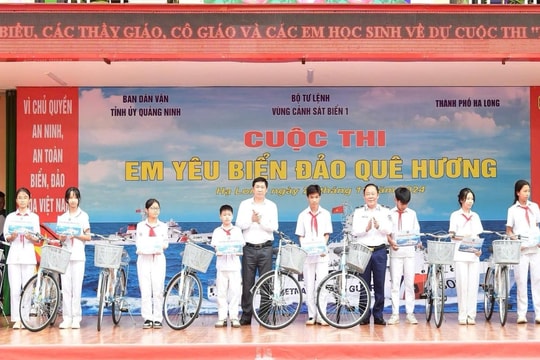 Xây dựng tình yêu biển đảo quê hương từ những hoạt động thiết thực