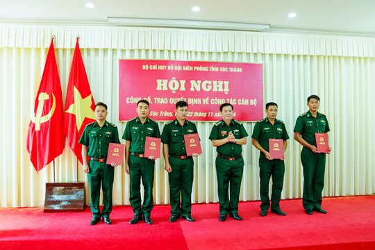 BĐBP tỉnh Sóc Trăng công bố, trao quyết định về công tác cán bộ
