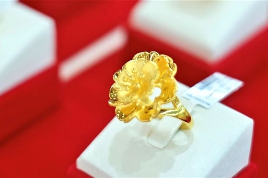 Giá vàng ngày 22/11: Vẫn tiếp tục leo thang