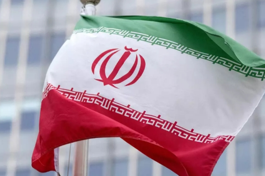 Iran ra mắt máy ly tâm “mới và tiên tiến” để đáp trả sự chỉ trích của IAEA