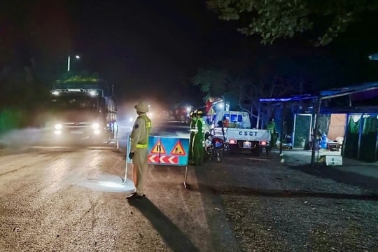 Tổ chức ứng trực, phân làn trên tuyến Quốc lộ 12B đang thi công