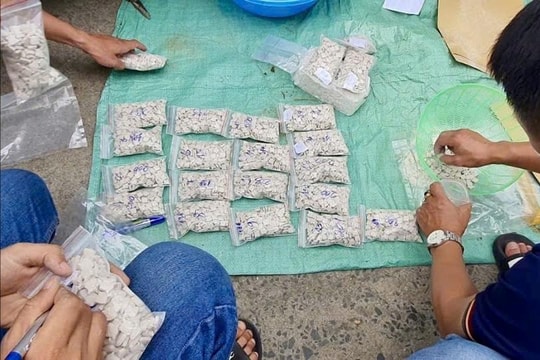 Triệt phá vụ mua bán gần 5.000 viên thuốc lắc và 1kg ma túy