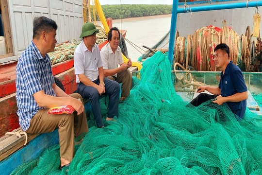 Ngư dân đang dần 'đuối sức', chuyển đổi nghề càng trở nên cấp bách