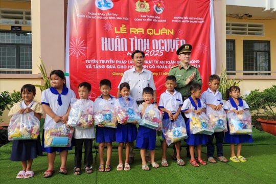 Tuổi trẻ Công an Kiên Giang ra quân Chương trình Xuân Tình nguyện năm 2025