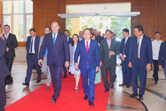 Tổng thống Bulgaria thăm, làm việc tại TP. Hải Phòng