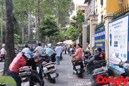 Nam sinh nghi ngã từ tầng 4 xuống đất tử vong