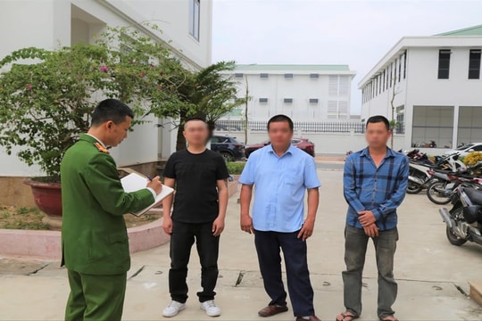 Khởi tố 5 đối tượng gây rối trật tự công cộng